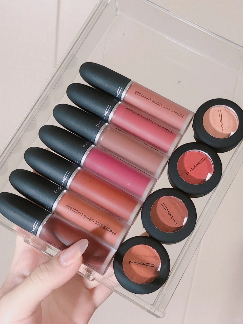 mac八只新品柔雾唇釉合集! 今天po的是mac柔雾唇釉!
