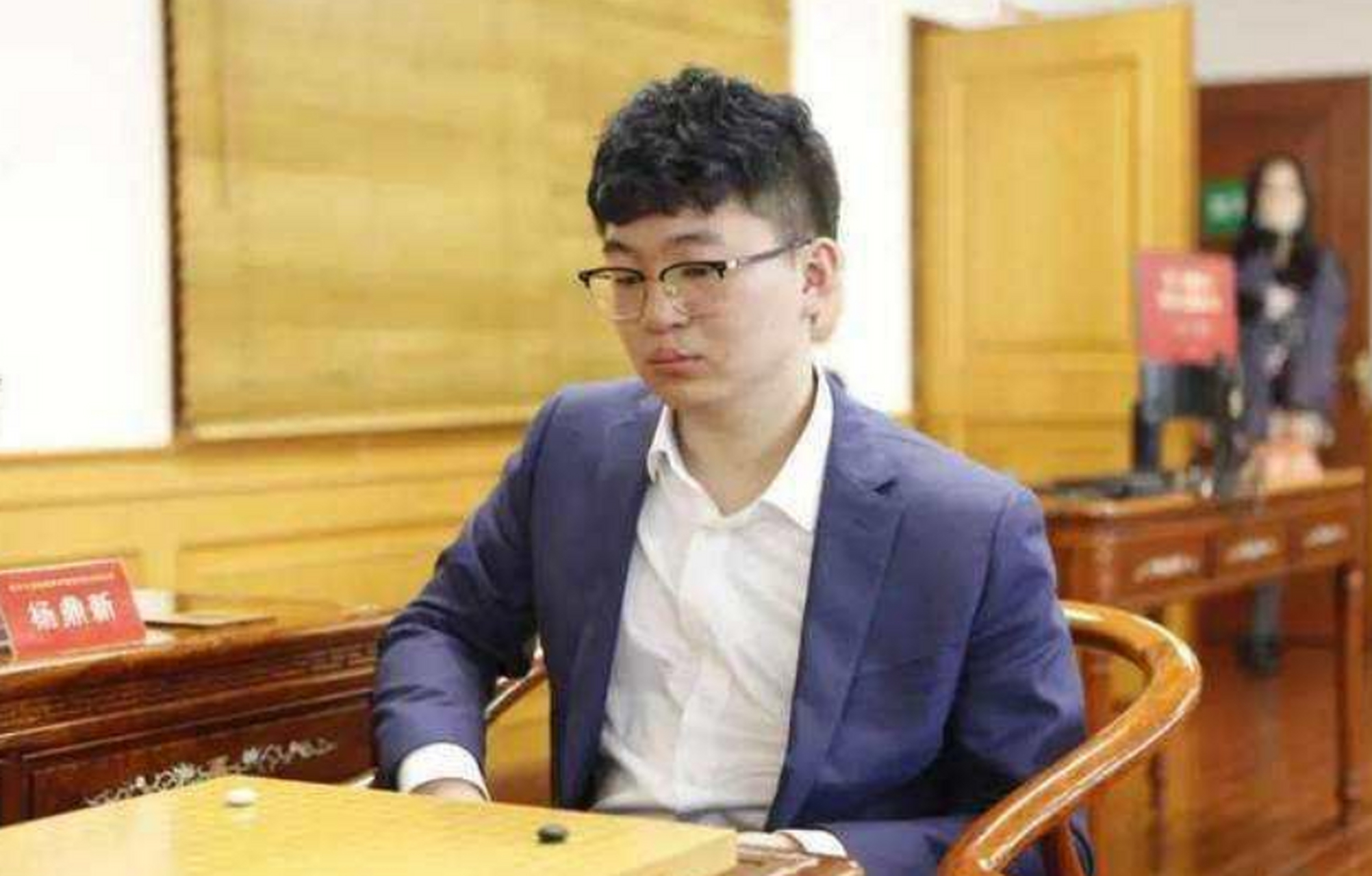 近来,杨鼎新九段与中国大将李轩豪九段的争议持续发酵,不过随着时间的