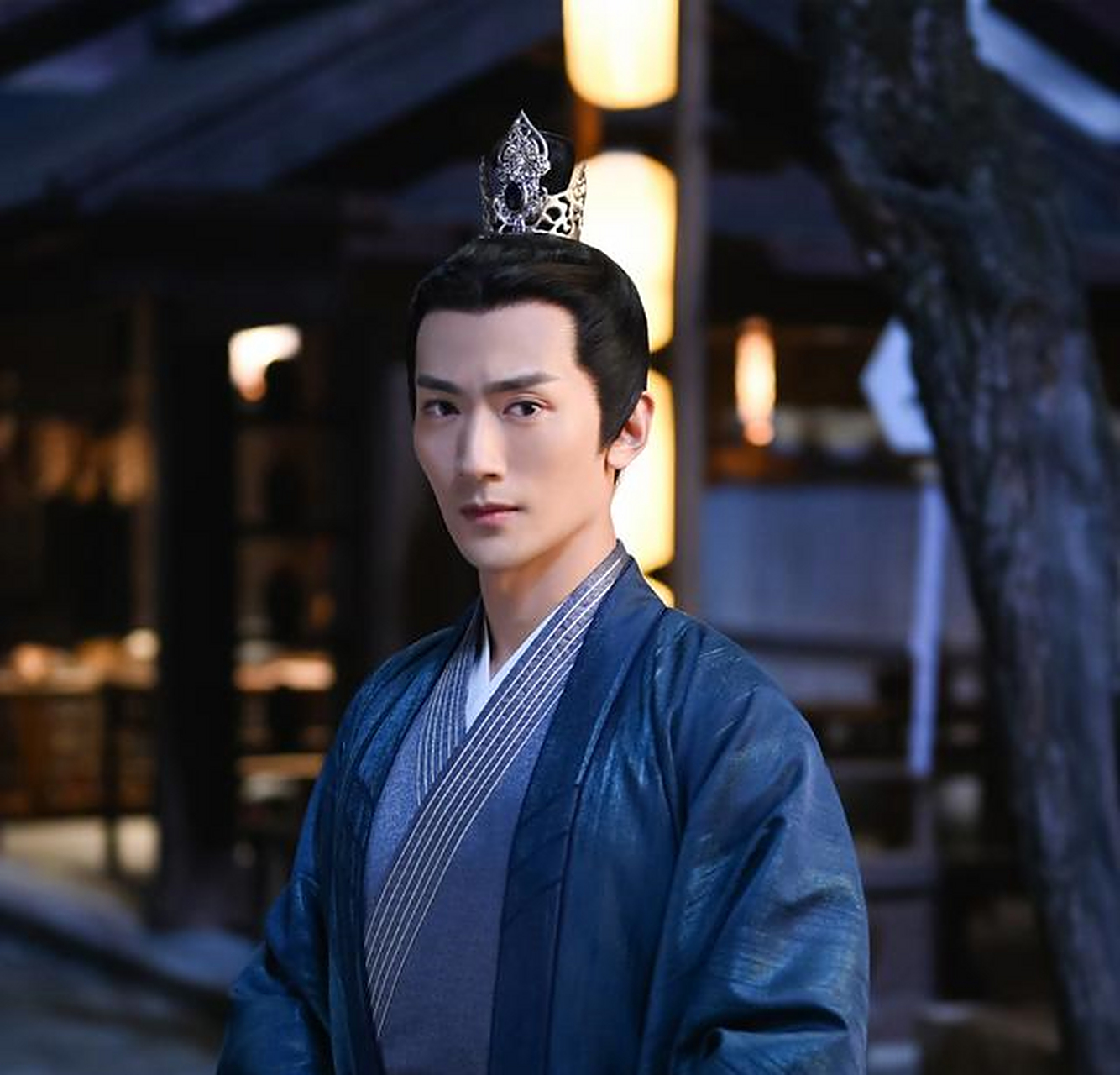 女主角白风夕的武器是白绫,《神雕侠侣》小龙女的武器也是白绫,两者