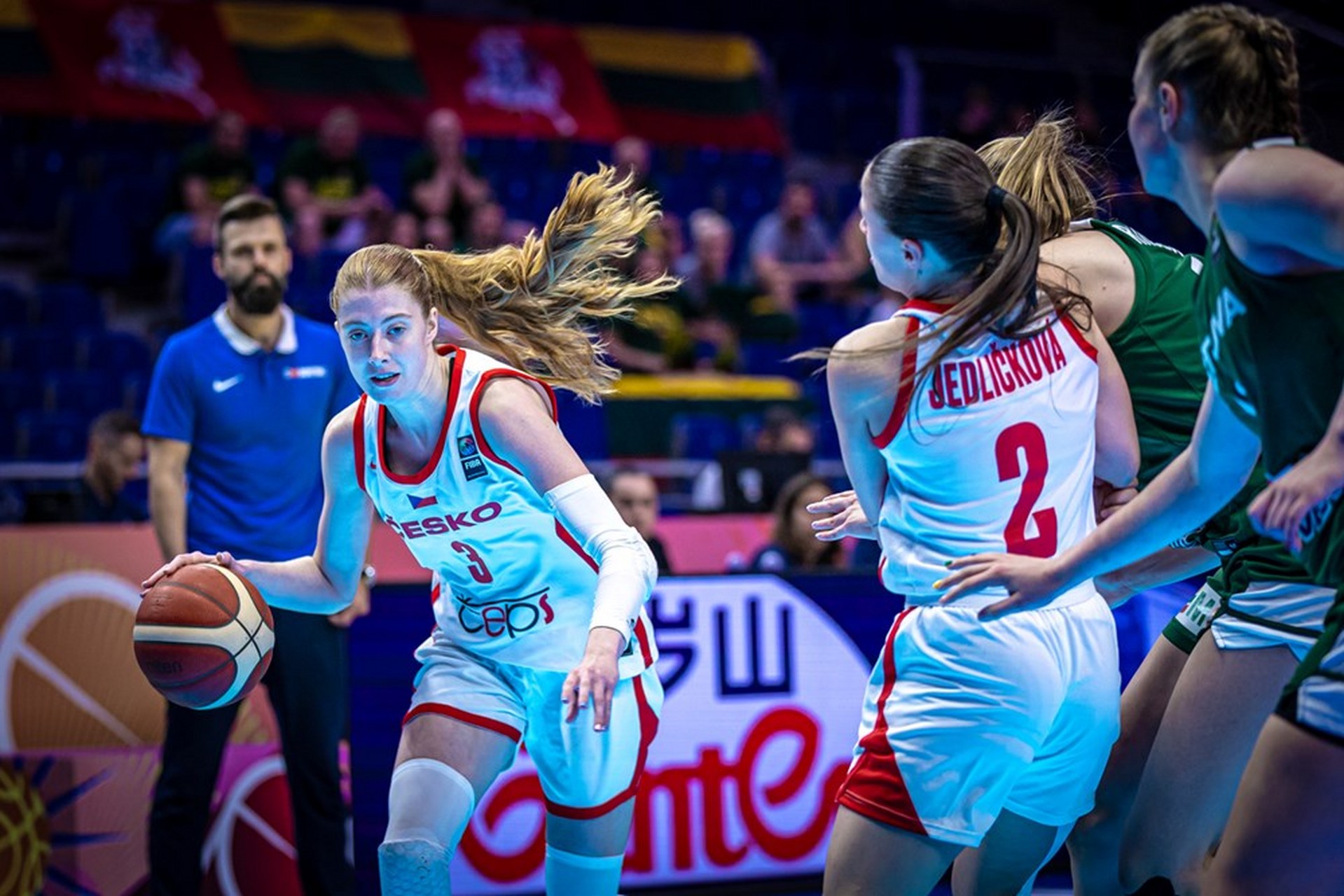 最终,捷克女篮76-50战胜立陶宛女篮排名第7,立陶宛女篮第8名.