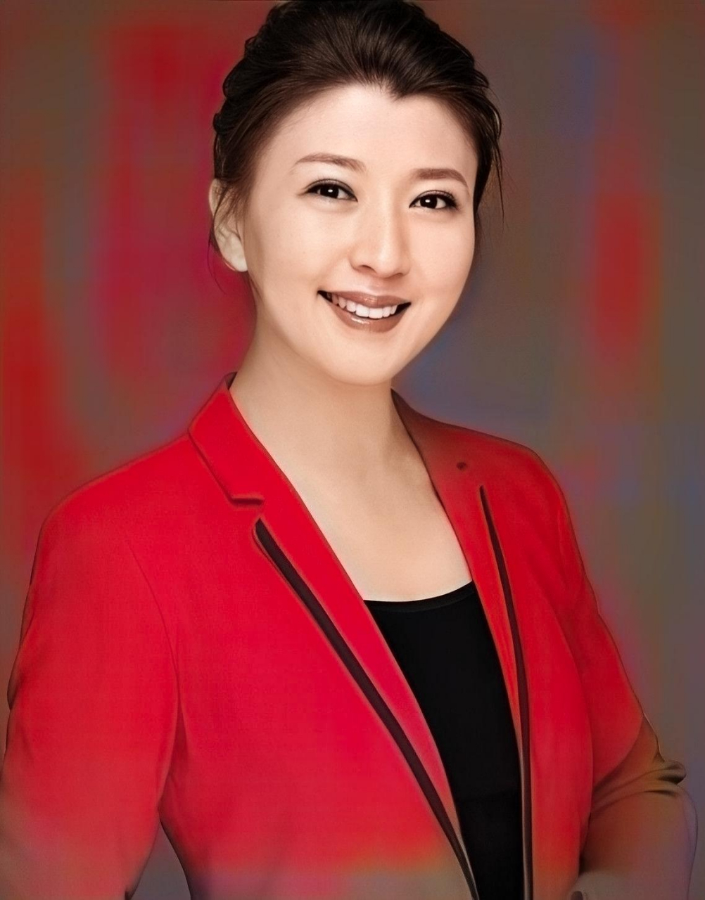 2017年,45岁的闫学晶成为姥姥,但她再次怀孕.