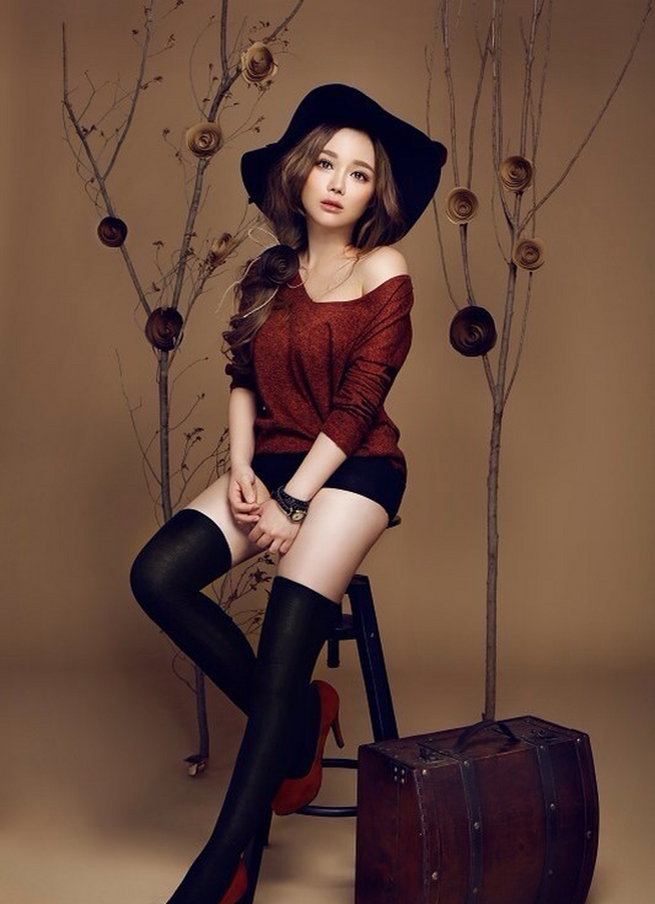 职业模特儿郭婷婷室内艺术写真