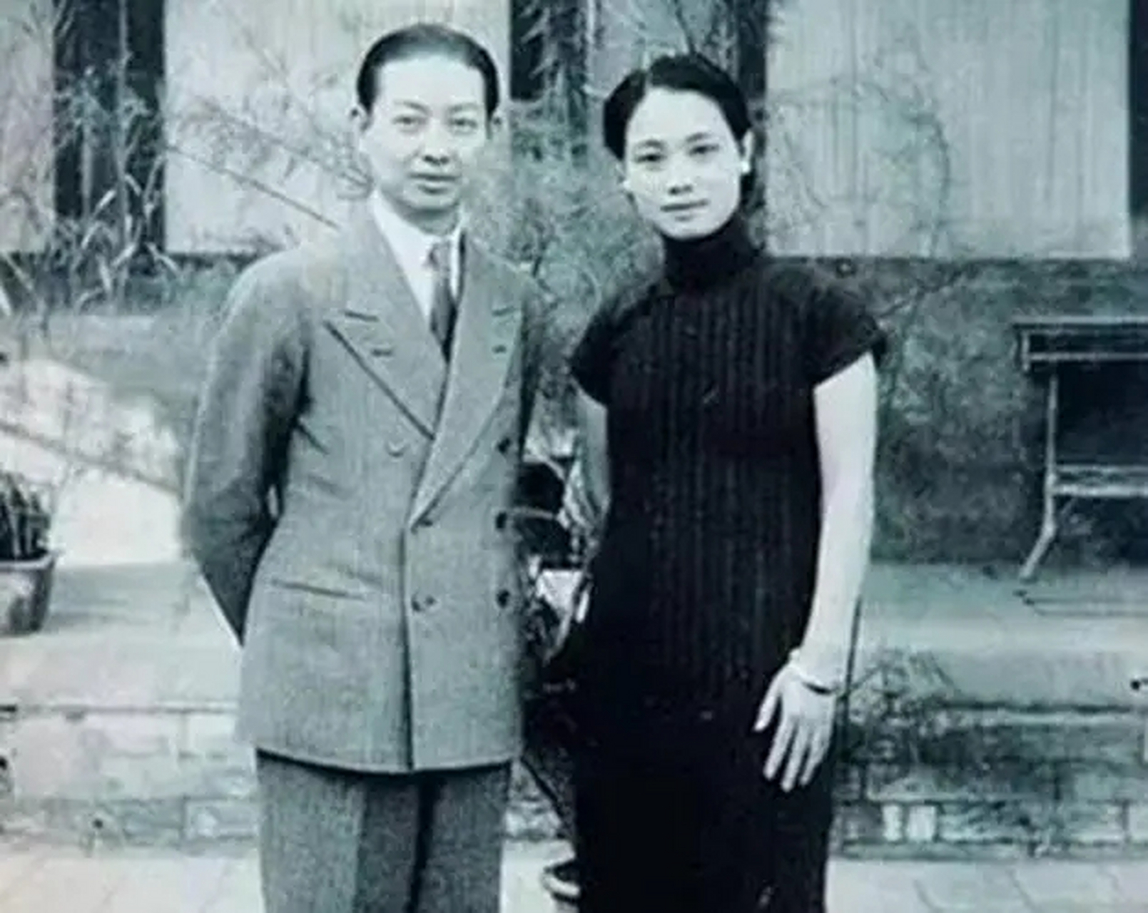 梅兰芳一直找不到虞姬生气表情的窍门,看到妻子后,越发觉得她和戏台上