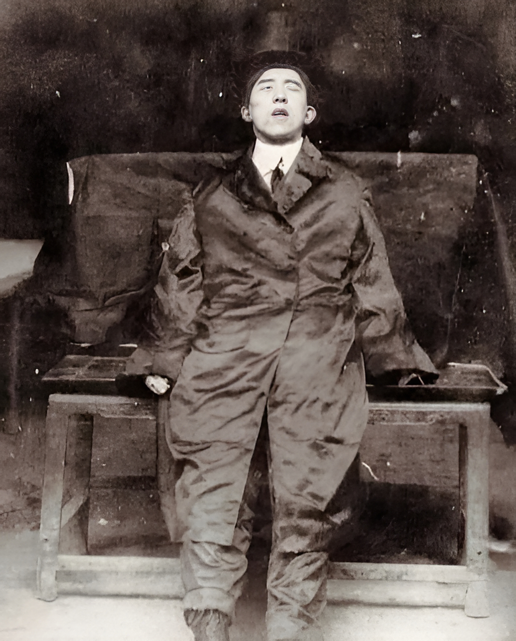 杨闇公烈士在"三三一惨案"中被捕,后来不幸牺牲