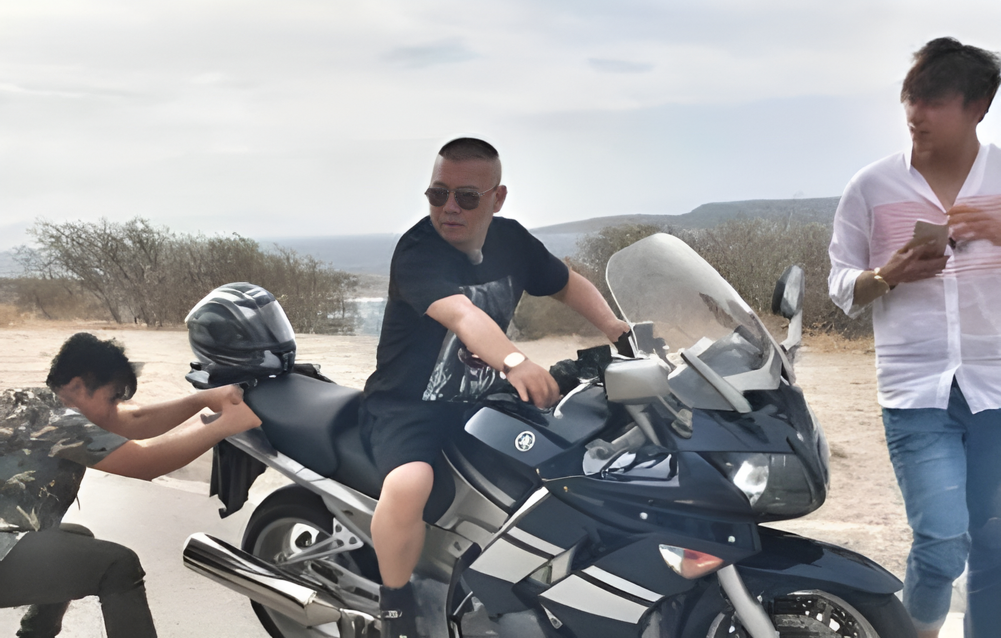 2006年,有人送给郭德纲一辆18万的哈雷摩托车!