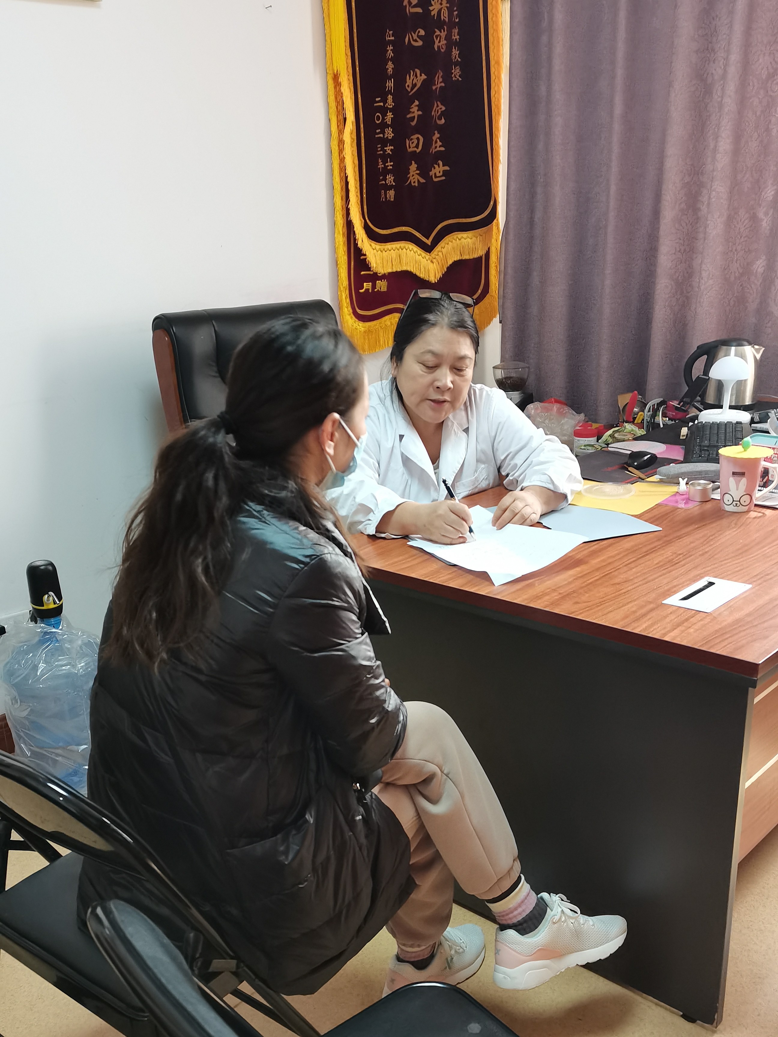 张女士36岁来例假的时候非常疼量多检查结果是子