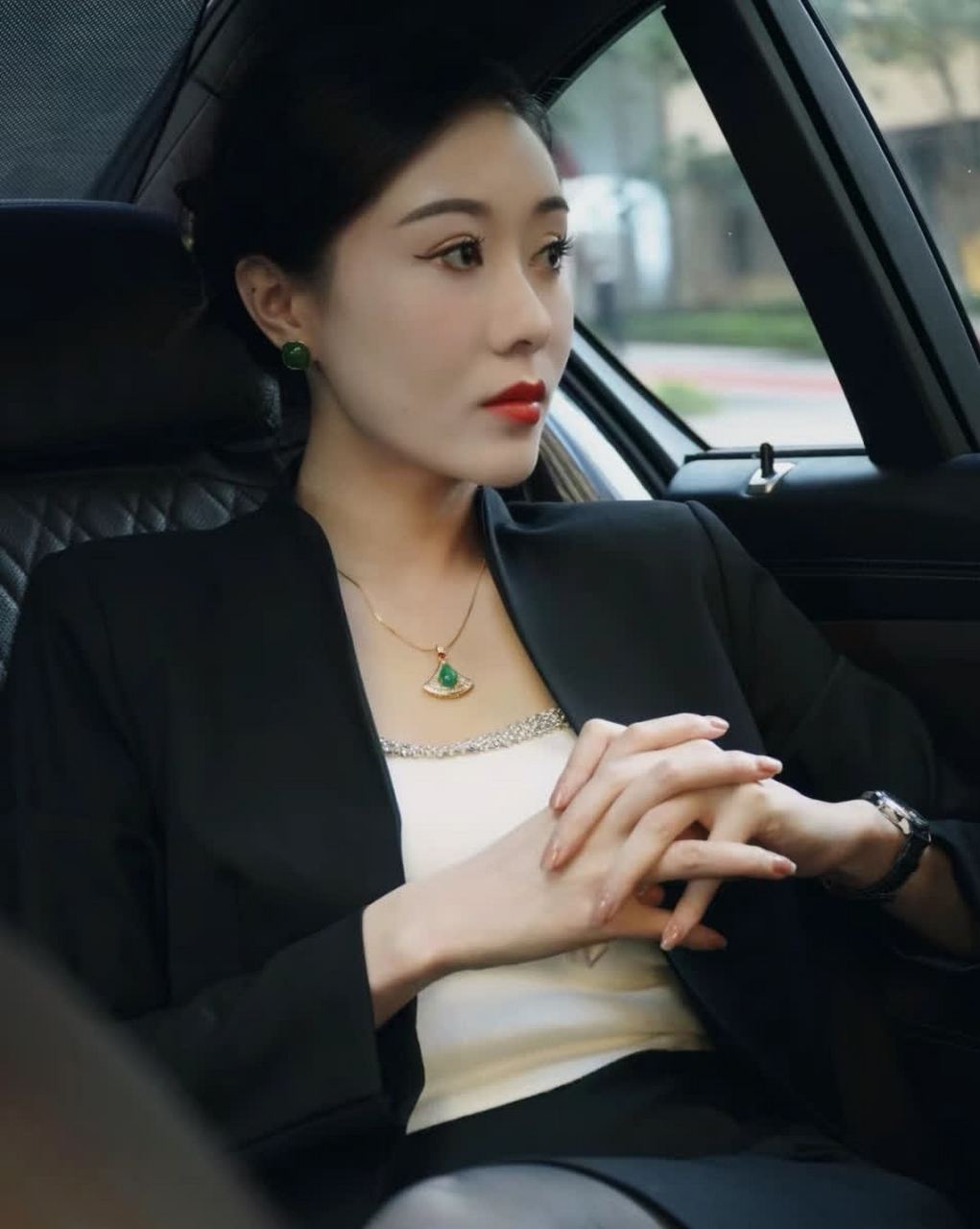 做一个职场女强人,确实不容易.