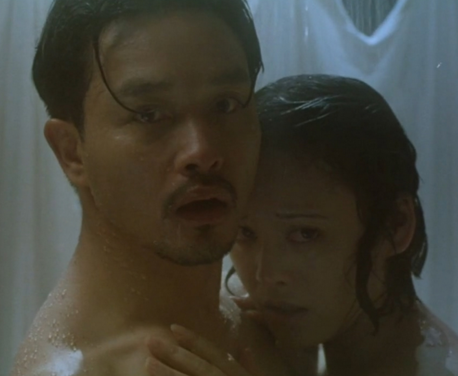 1994年,张国荣和宁静拍摄《新上海滩》,戏中两人有一场鸳鸯浴,宁静