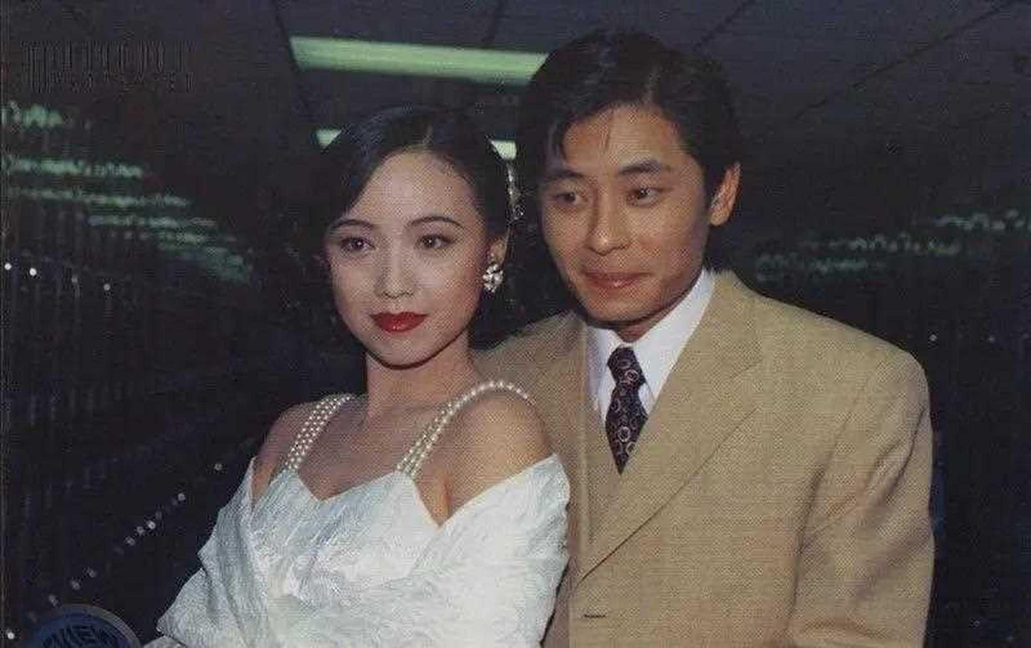 奇怪的组合,原来王杰和邓萃雯演过电视剧《血溅塘西》,此剧集和《大