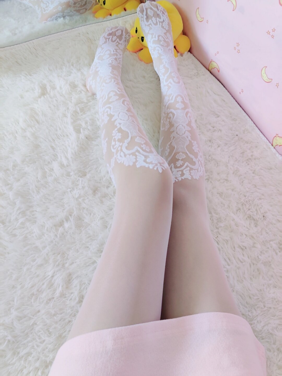 春夏裙子搭配单品白色提花白丝