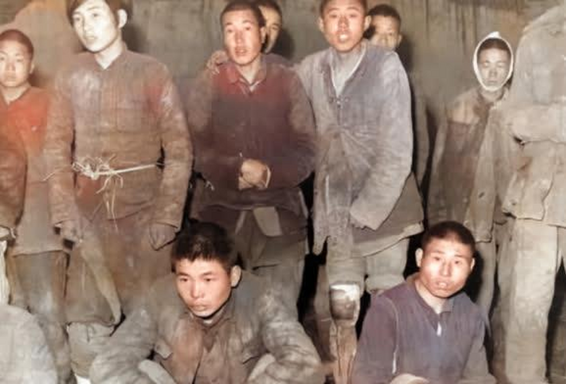解放战争快结束时,俘虏在中共组织了一个地方游击队,这些游击队员都