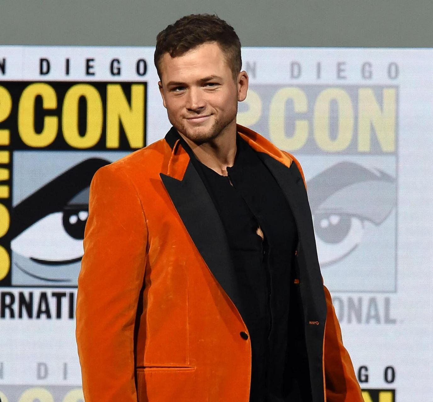 英国帅哥塔伦·埃哲顿(taron egerton)上周对外声称"自己并不适合扮演