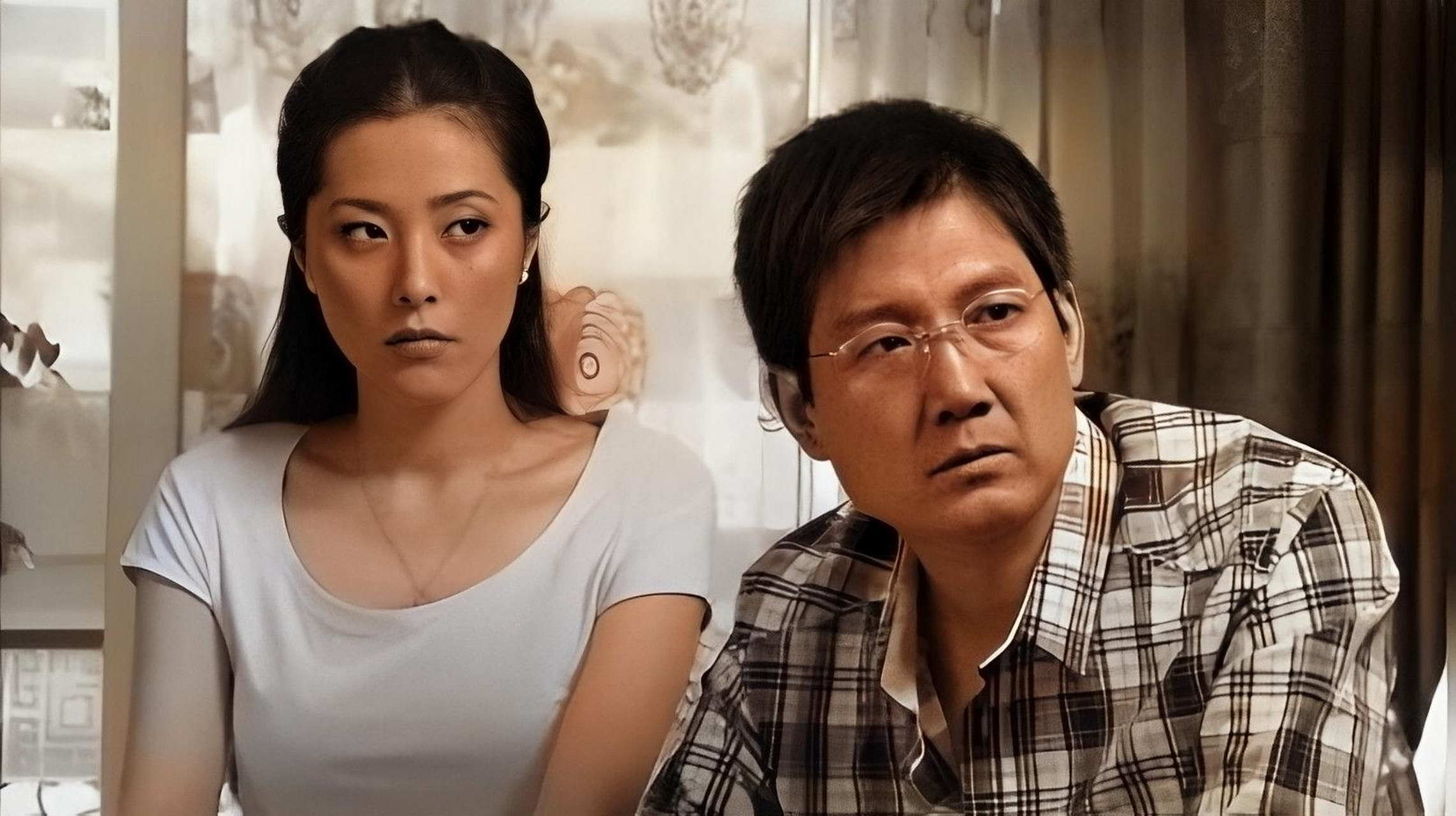 1999年,演员李崇霄不顾父母的反对,娶了一个外国媳妇.