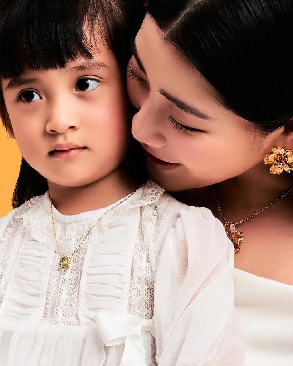 名媛陈雪铃女儿近照曝光,比妈妈颜值都高  大家都知道刘德华的小姨子