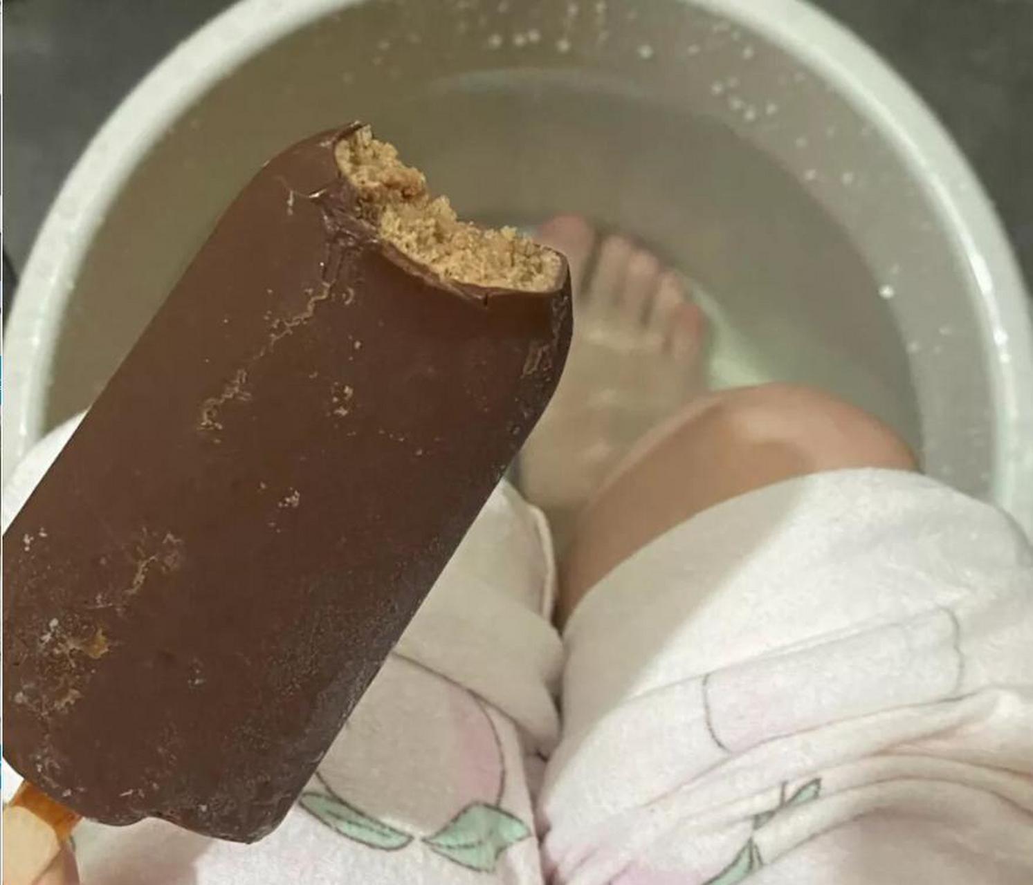 天冷了泡个脚养养生,太热了就吃根雪糕