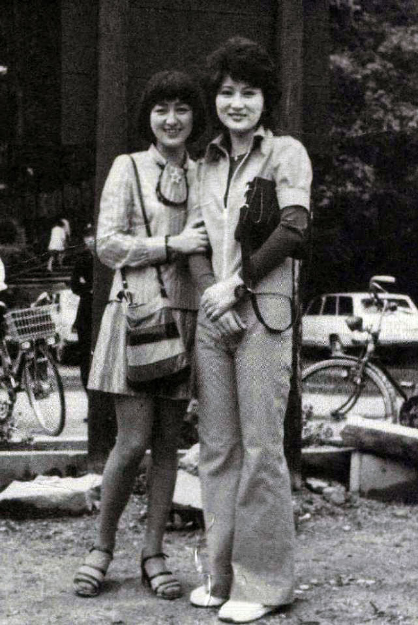 1972年艾斯奥特曼幕后剧照,星光子和西惠子的合照