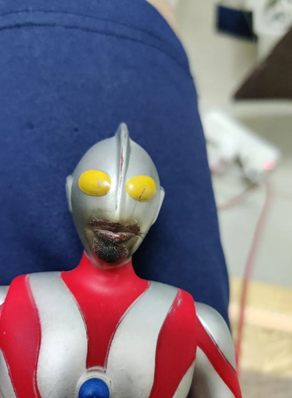 儿子竟然给我说奥特曼偷偷抽烟了![左捂脸]