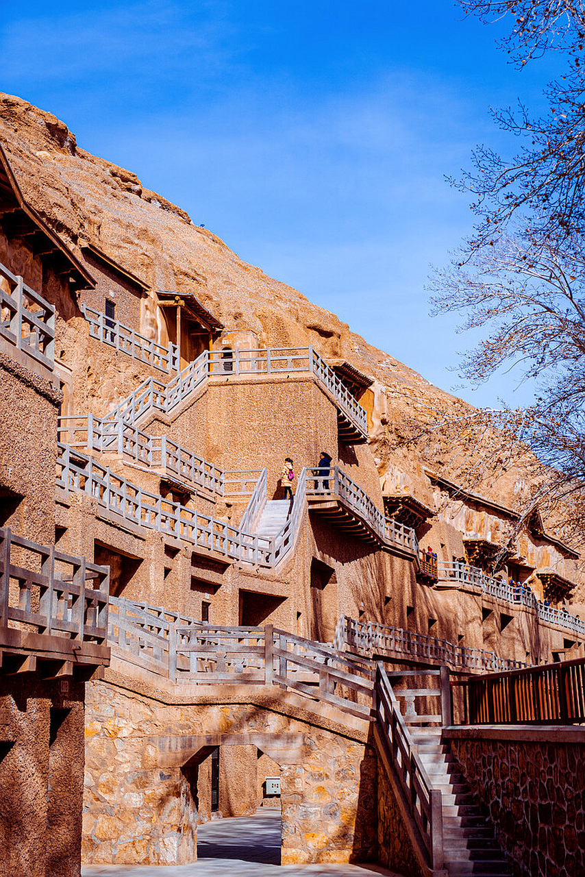 丝路八城|敦煌  汉武帝的"据两关,列四郡"敦煌占了一半(敦煌郡,阳关和