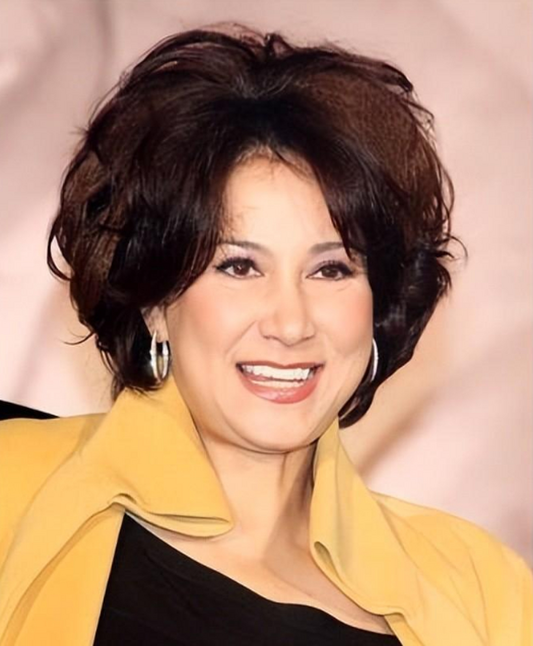 甄妮:邓光荣在洗脸,周润发说了台词,邓光荣的演技比他