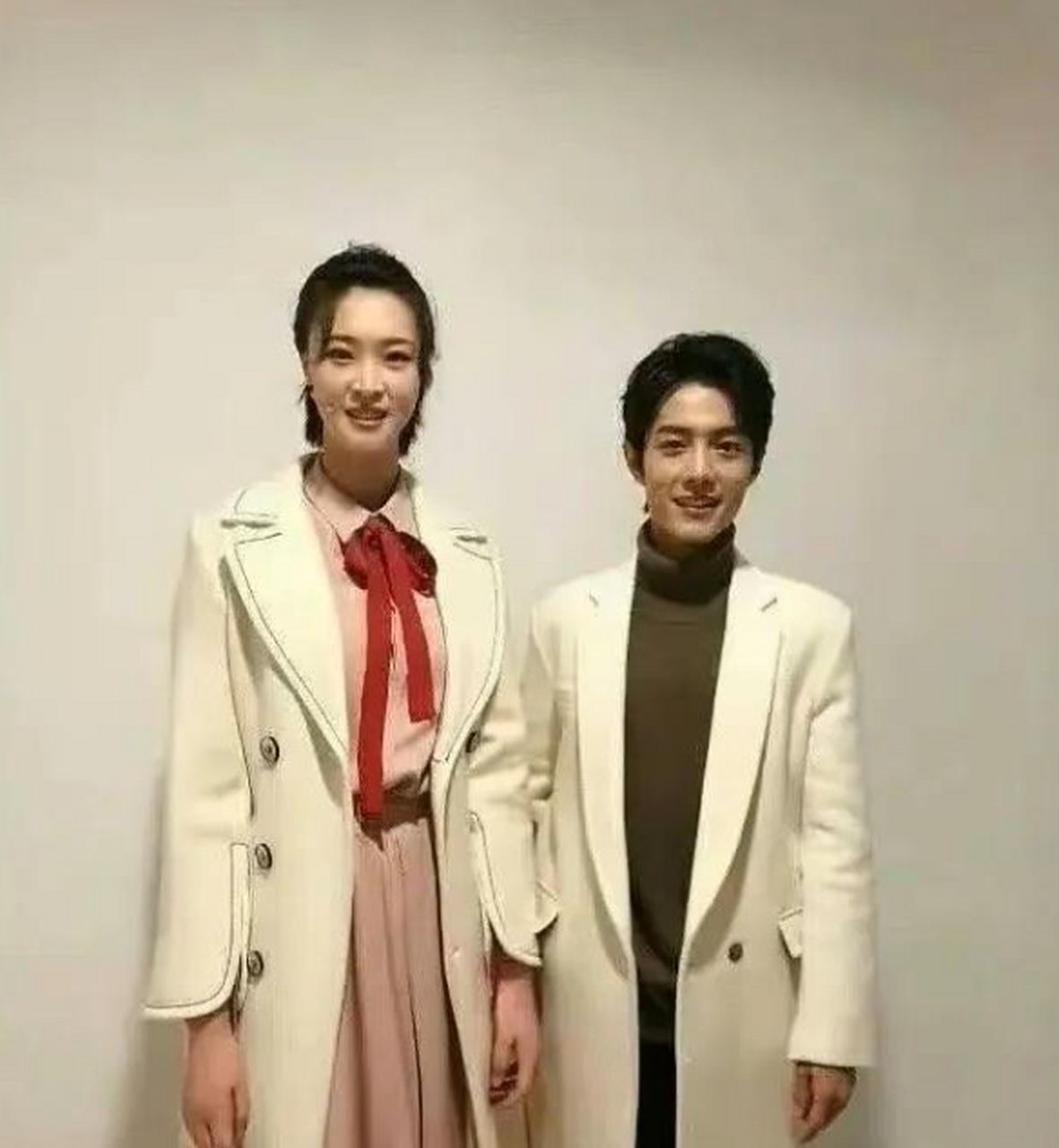 瞬间觉得对肖战的身高了解太少!