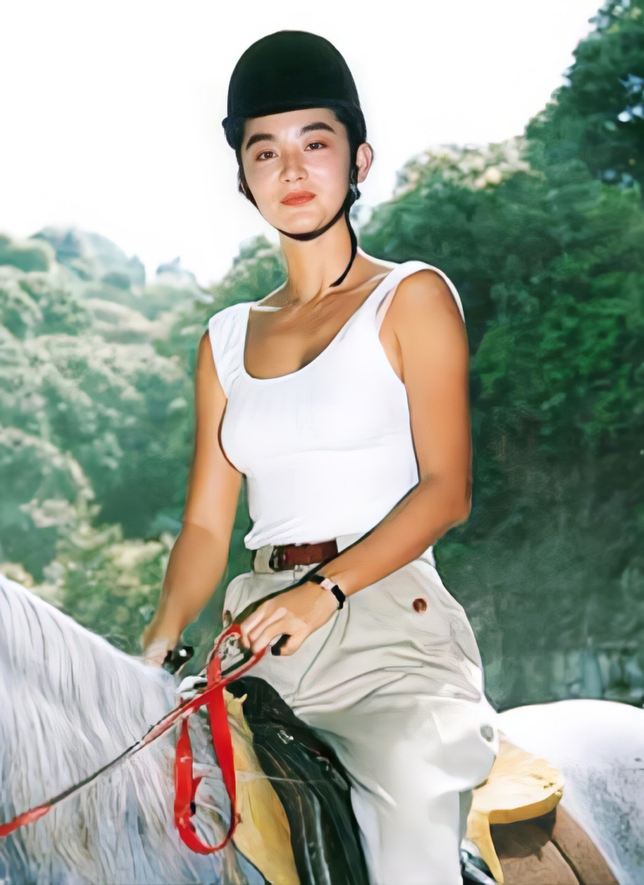 能被誉为东南亚第一美女的林青霞,年轻时颜值巅峰到底有多绝?