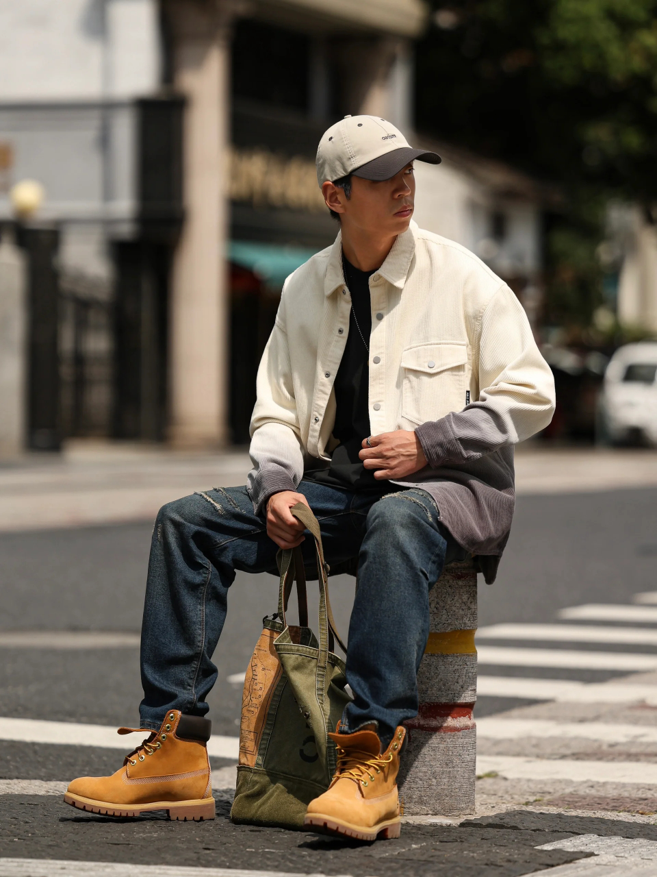 秋季男生复古穿搭 | 街拍ootd  这个秋天,让我们一起迎接复古风潮!