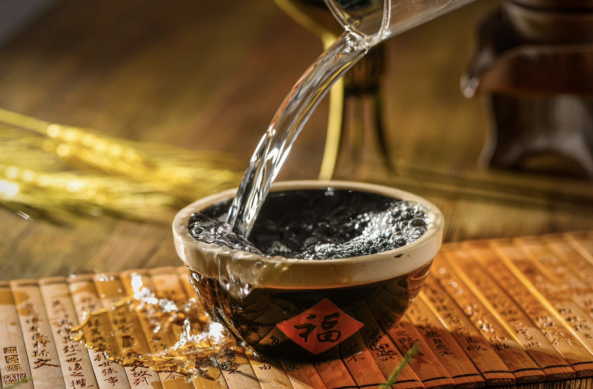 岁月传承酱香#酱香型亦称茅香型,主要在中国唯一的