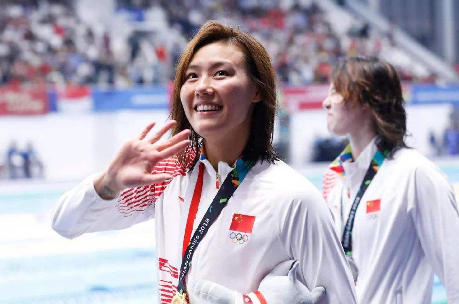 面容姣好,长发飘飘,笑容灿烂,身材高挑的刘湘被称为"中国游泳新女神"