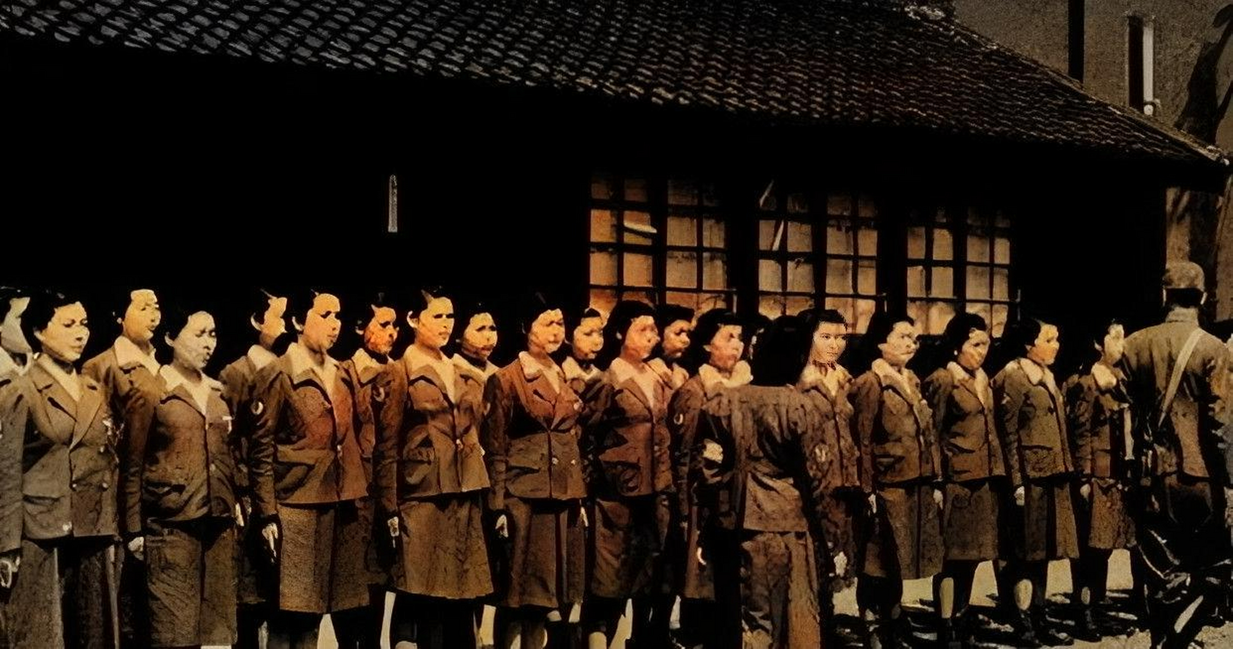 二战中,日本人组织了一个"姬百合部队",里面装满了军政府起草的女兵