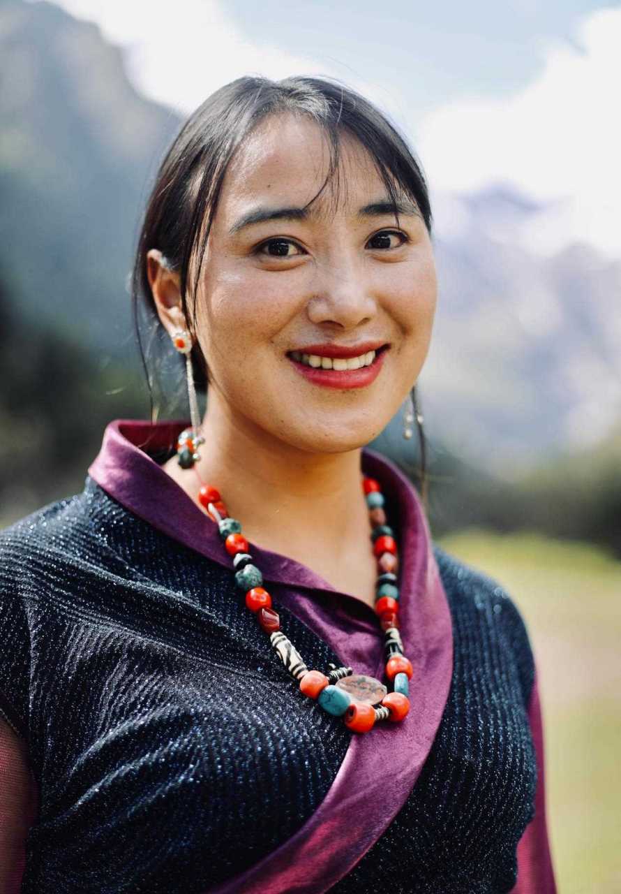 雨崩徒步第一天,选了难度最低的神瀑路线,人文景观