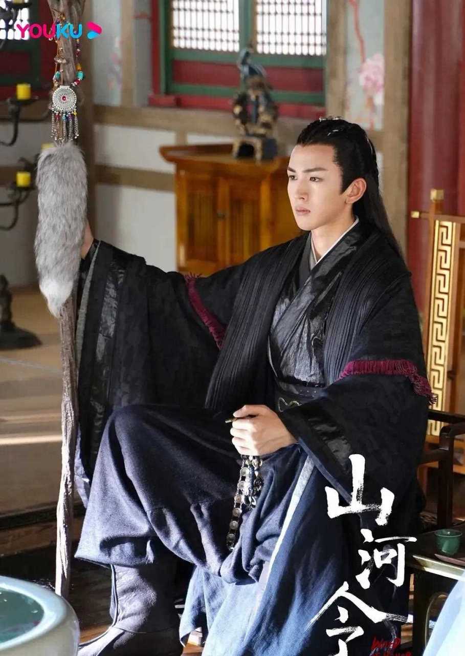 《山河令》中七爷和大巫的角色形象,质感非常好.