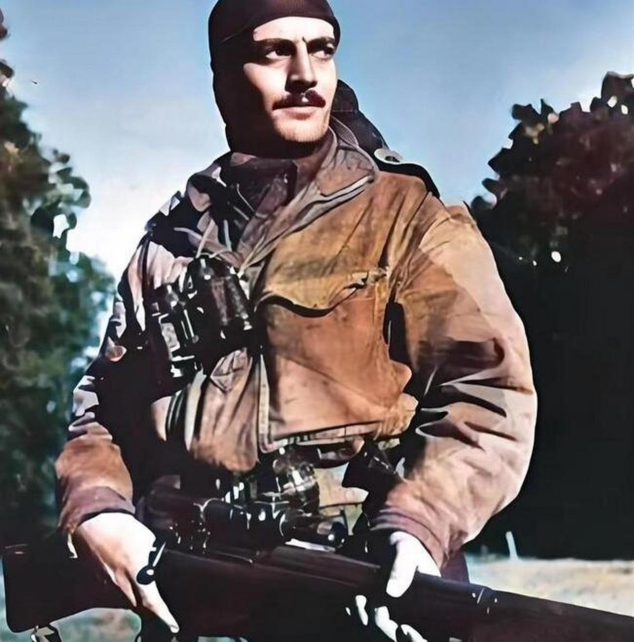 在美国名列第六的狙击手查克·马威尼,他的战绩诞生于越南战争时期.