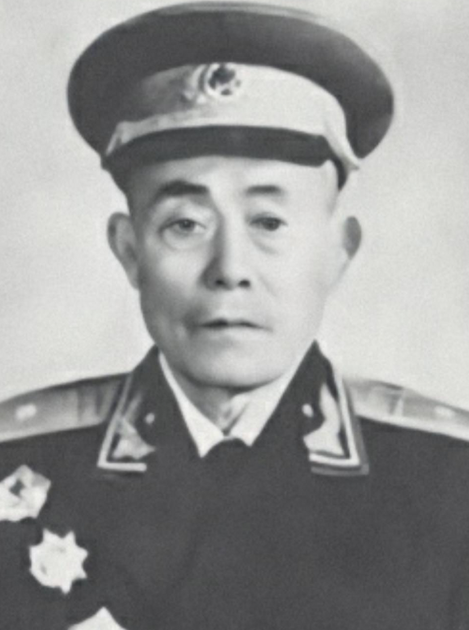 1974年,开国少将史可全去看望彭总被阻,寒冬守望多日谁劝也不听.