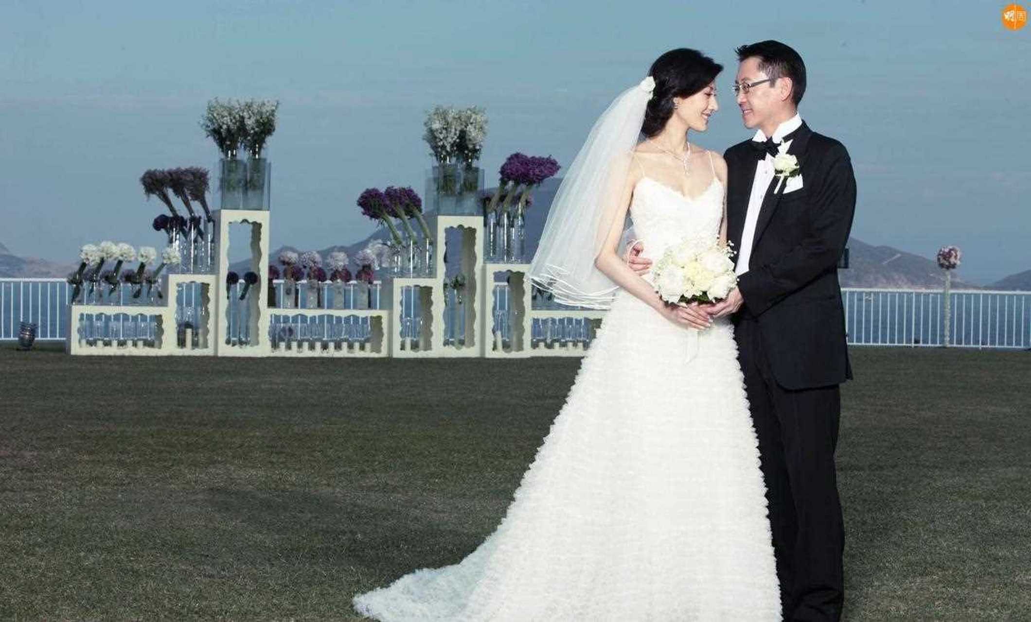 那年今日,2008年11月23,李嘉欣和许晋亨举办婚礼,据说耗资一亿港币