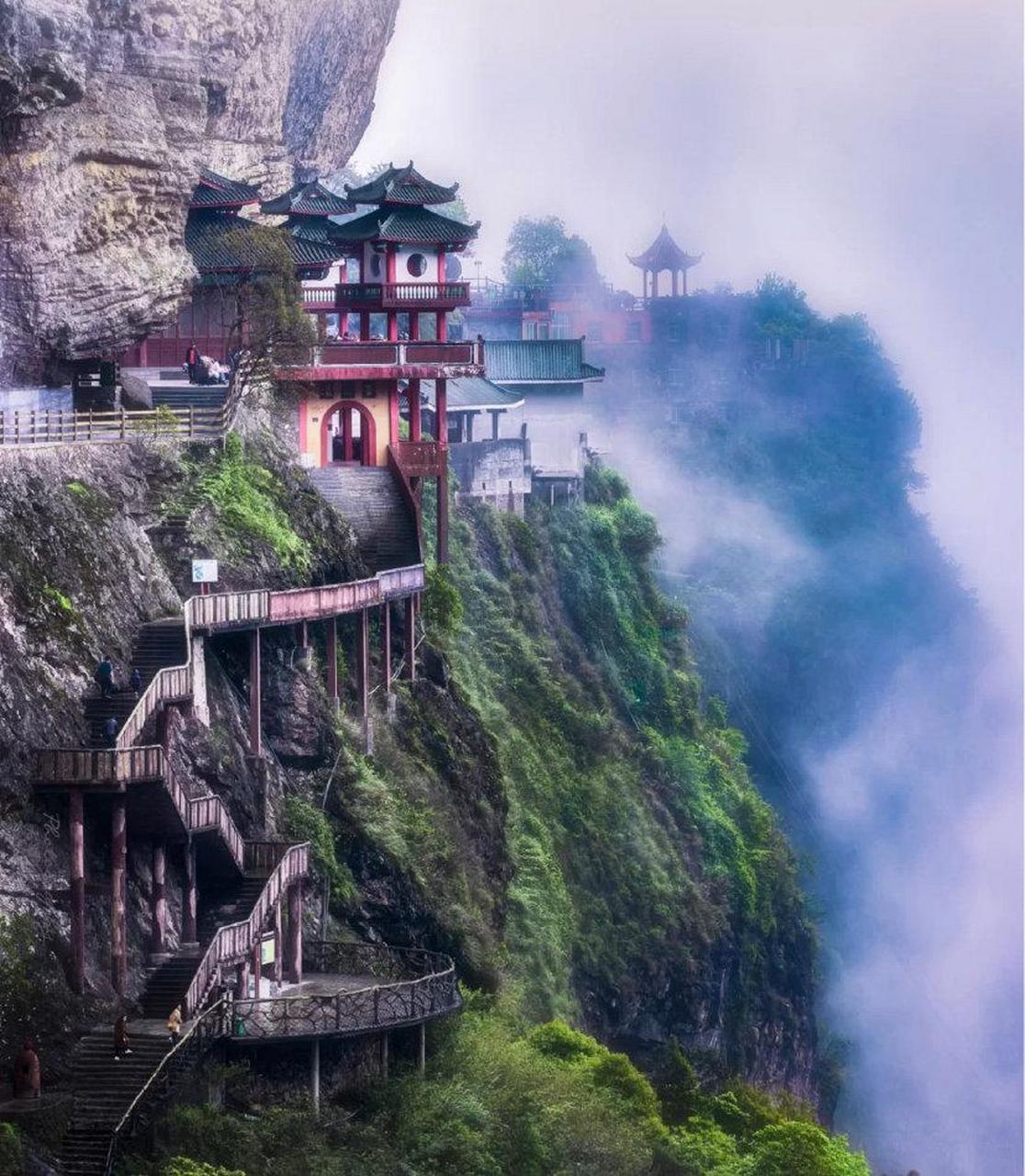 年轻人的第一柱香#安徽省九华山化城寺:九华山据传说,地藏菩萨曾在