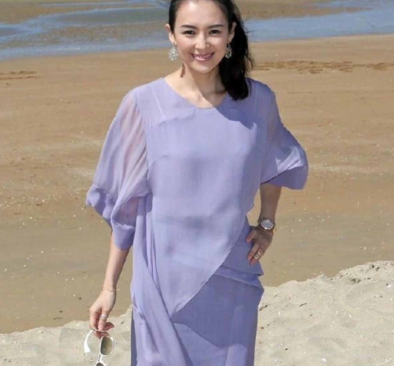 章子怡沙滩写真集曝光 很美很美