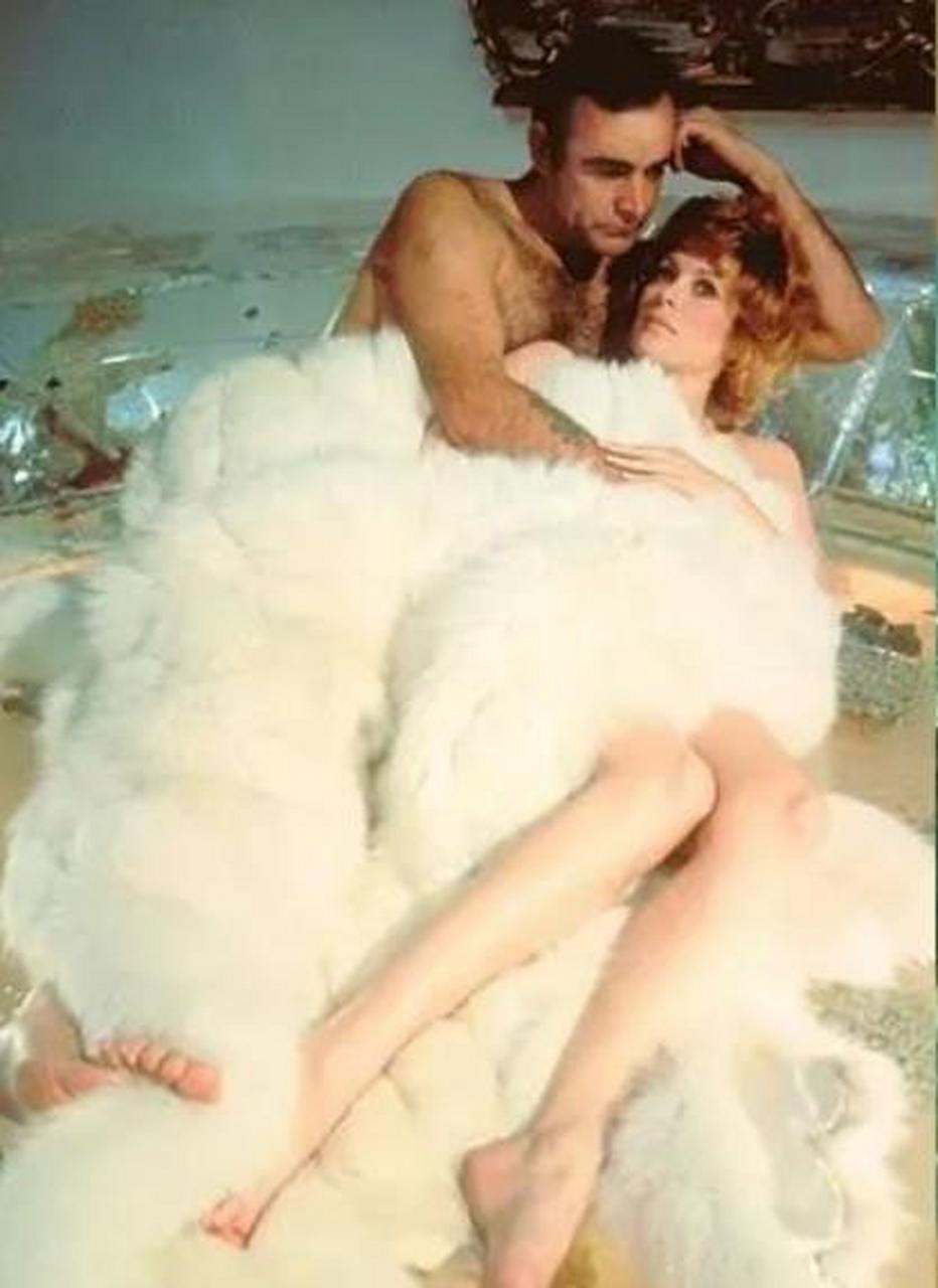 《007之金刚钻(1971年 导演 盖伊·汉弥尔顿 编剧 理查德·麦
