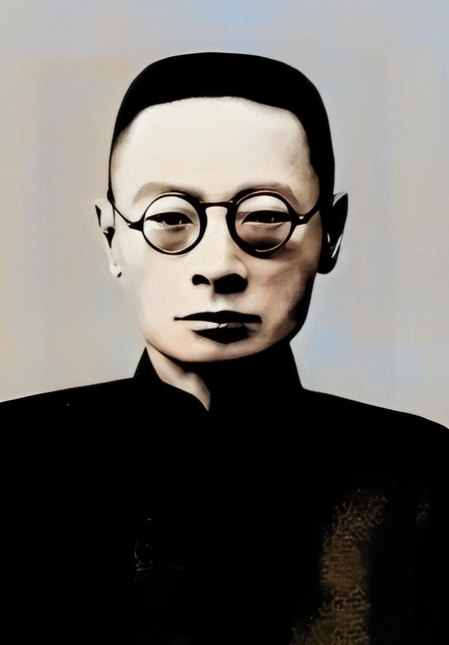 1938年,西南联大狂热分子刘文典教授 刘文典和同事同事的一些追随者