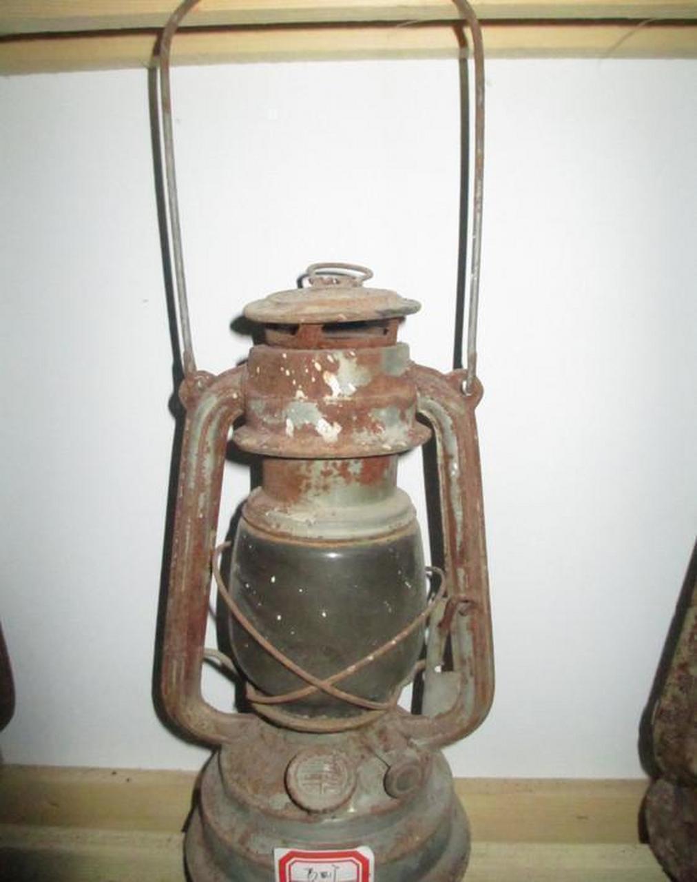 马灯是干啥的,照亮用到,因为上面有个玻璃罩,故此,可以在有风的天气