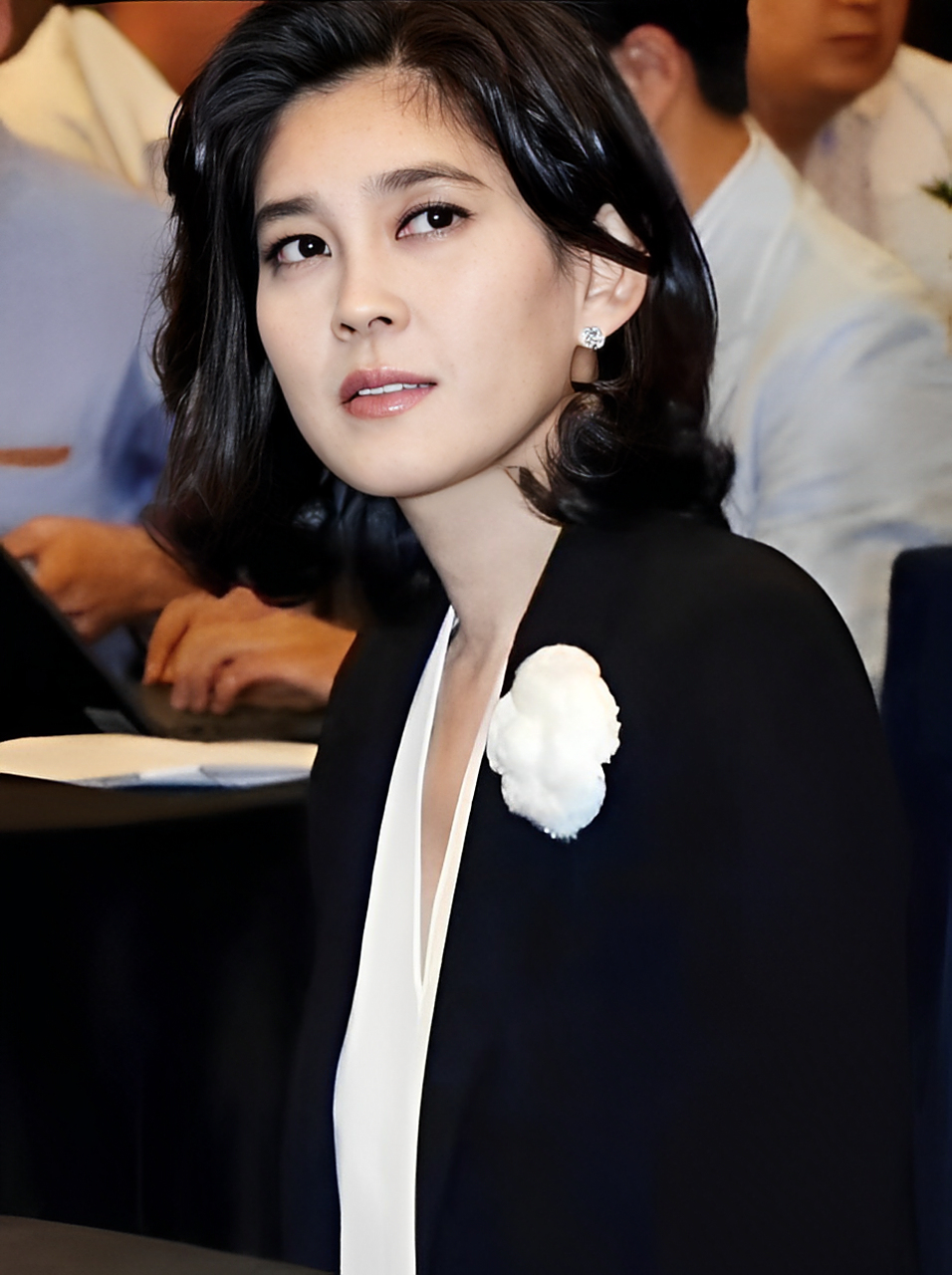 三星公主李富珍!职场女强人的气质被发挥得淋漓尽致!