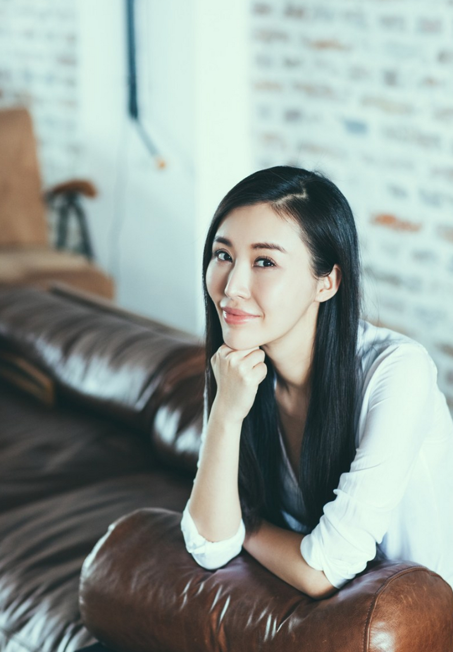 【田朴珺否认与王石离婚】近日,网上传出田朴珺和王石离婚的消息.