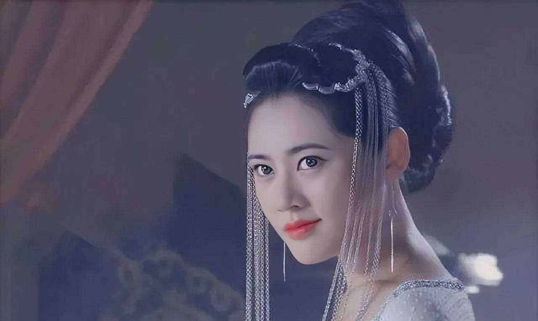 秋瓷炫在《楚留香传奇》中的八套服装造型,哪个最美!