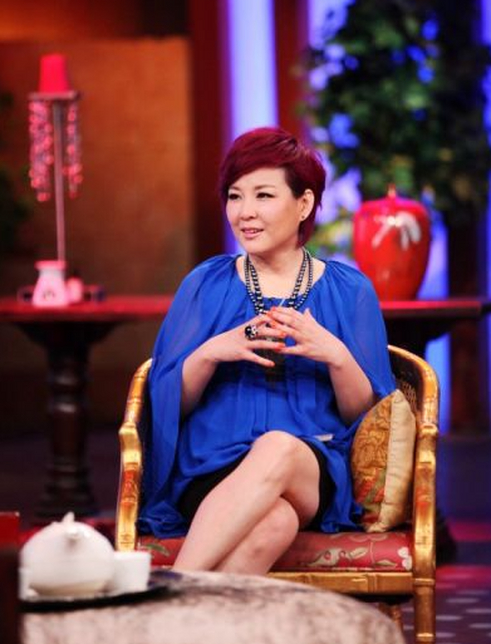 有一次啊,主持人李静参加完活动准备离开,突然被一个人拦住了:"静姐