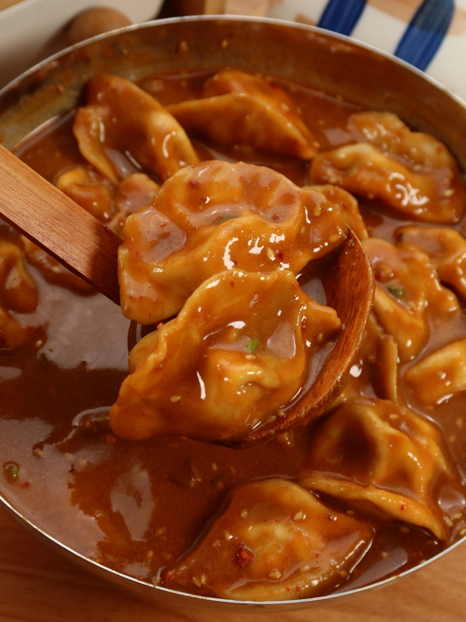 酸辣香浓的麻酱酸汤饺子,真的连吃几顿都不腻,做法很简单,以后饺子就