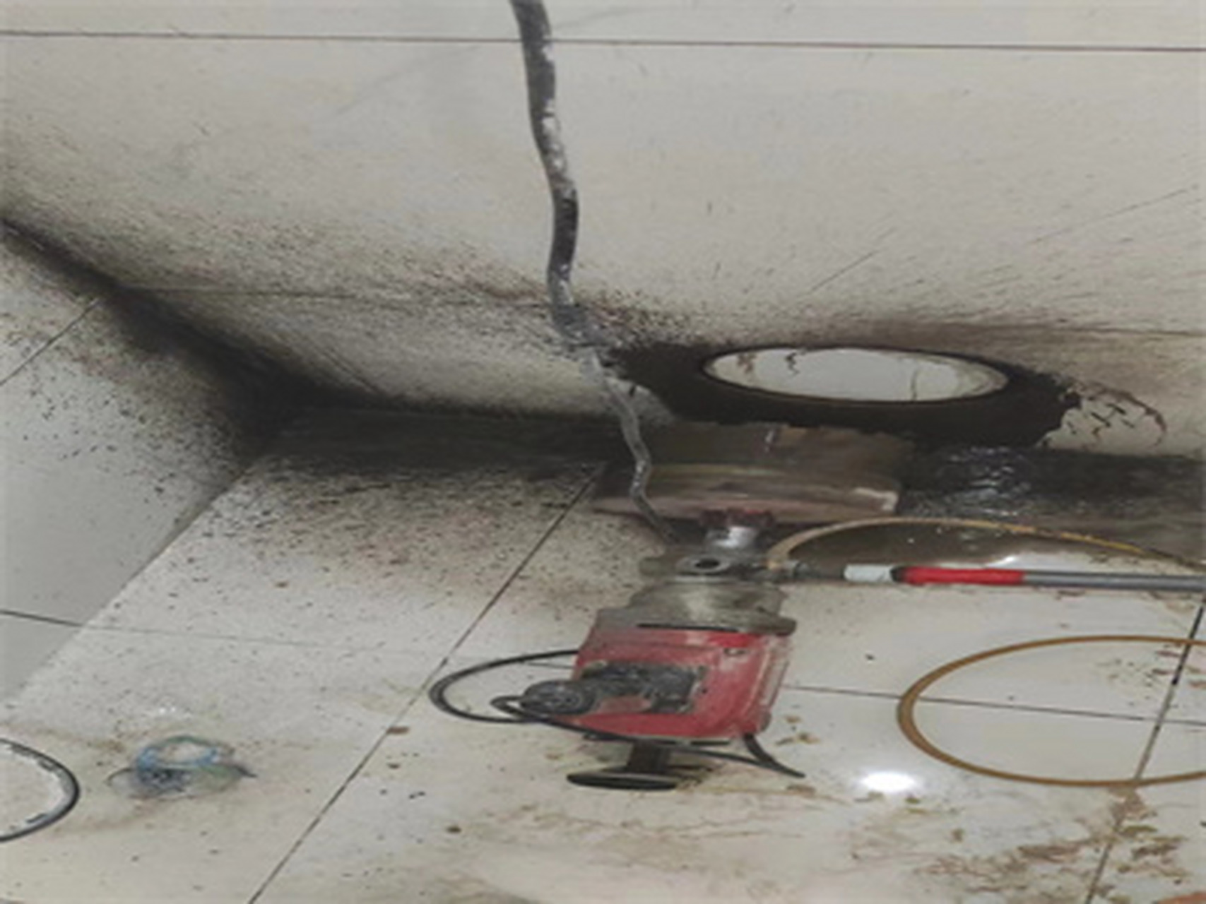 一,打孔|打孔|水钻打孔|墙体开门洞|承重墙打孔开门洞|拆除钻孔工程