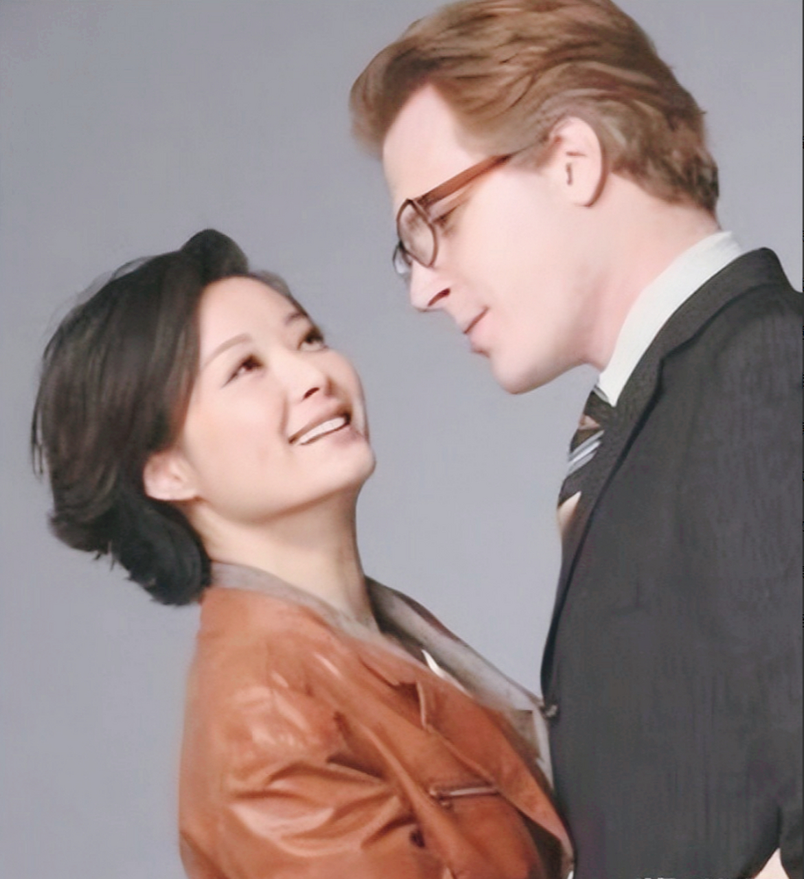 1993年,32岁徐威追求20岁的袁立,送了她两套价值800w的北京四合院