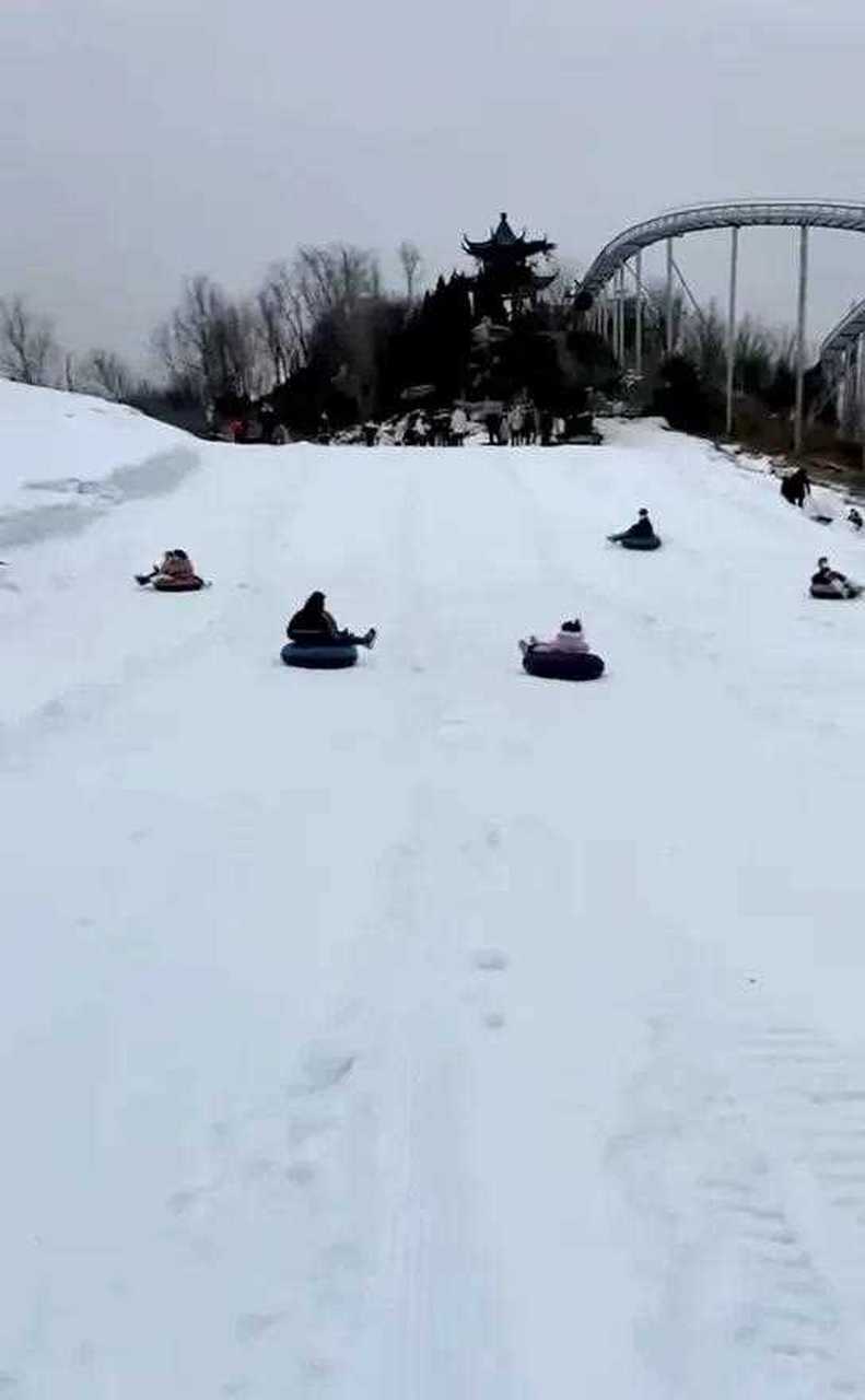 赵王欢乐城滑雪图片