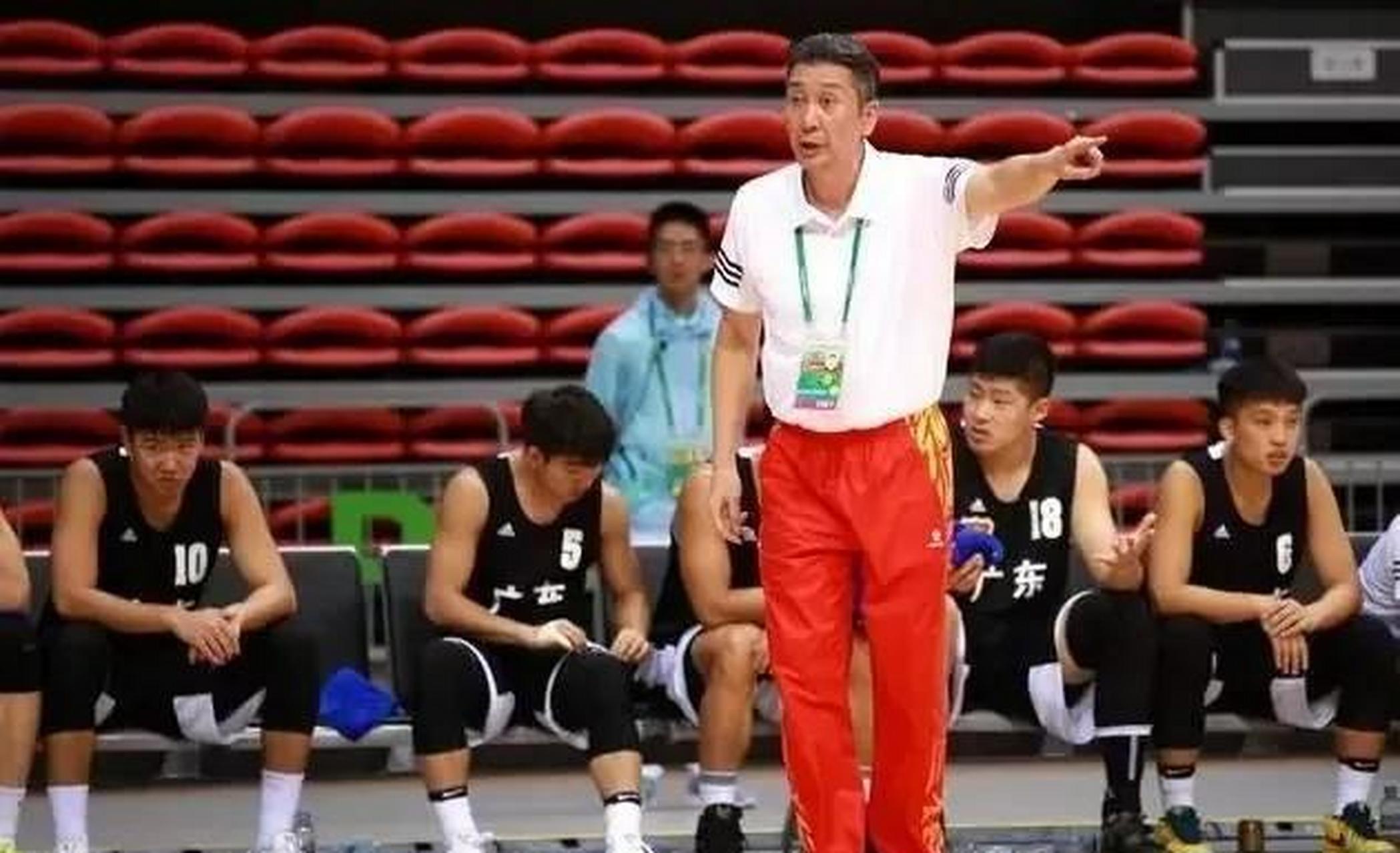 中国篮坛伯乐郑永刚:每个教练情况不一样,我个人较喜欢带青年队