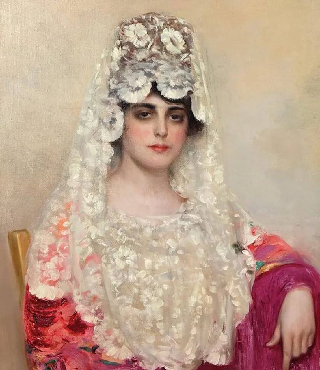 卡萨斯擅长捕捉盛大场景,在斗牛场中浮动着激情,街