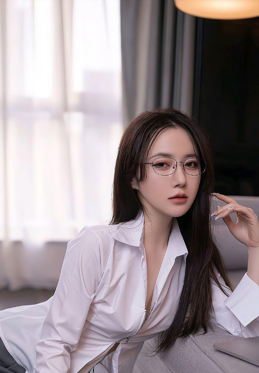 性感女神鱼子酱